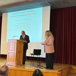 Superintendent Dr. Gerold Lehner bei seinem Vortrag 'Wahrheit, Freiheit, Toleranz'