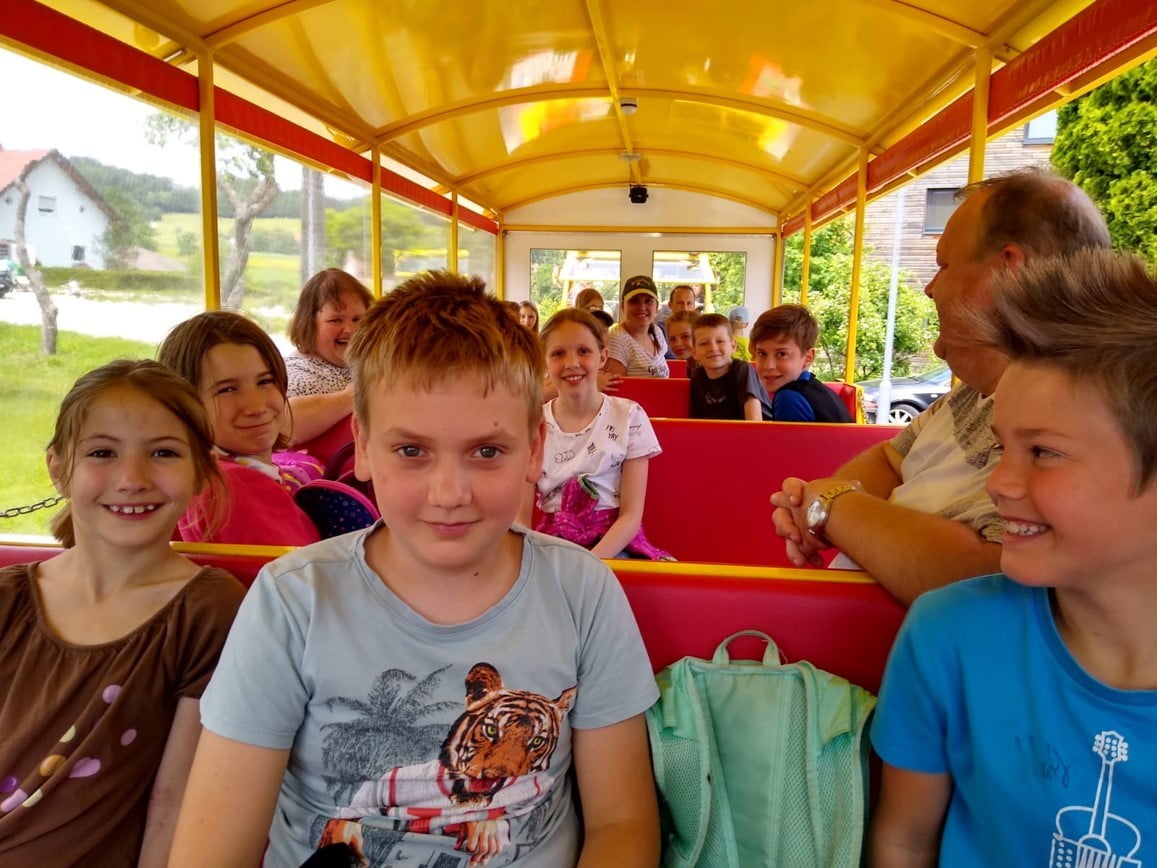 Ministrantenausflug zur Krippenbauschule und in den Hochseilgarten