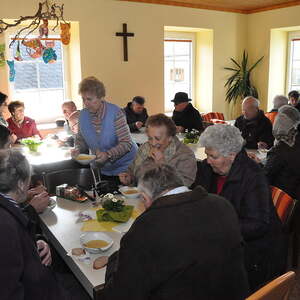 die köstlichen Suppen munden 