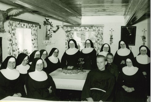 Franziskanerschwestern / pfarre maria schmolln Franziskaner
