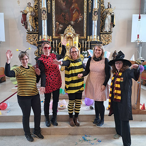 Die Zechprobst-Frauen in Vertretung ihrer Männer und wie immer in toller Verkleidung