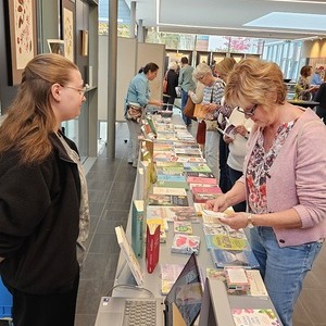 Büchertisch von 'Buch und Segen'