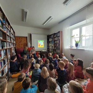 Osterbilderbuchkino in der Bibliothek Bad Zell