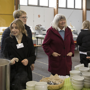 Suppenessen am Bauernmarkt