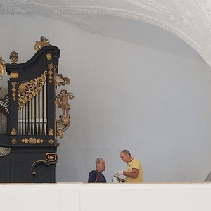 Empore Holz mit Hartöl einlassen