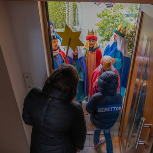 Die Sternsinger*innen waren in der Pfarre Kirchdorf an der Krems unterwegs