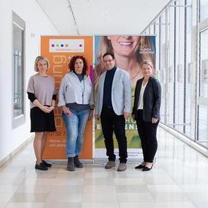 V. l.: Barbara Lanzerstorfer-Holzner (TelefonSeelsorge OÖ - Notruf 142), Mechthild Schroeter-Rupieper (Familientrauerbegleiterin und Autorin), Klemens Hafner-Hanner (Teamleitung Familienberatung der Diözese Linz, BEZIEHUNGLEBEN.AT), Silvia Breitwiese