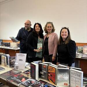 Das Organisationsteam der Buchausstellung vom KBW