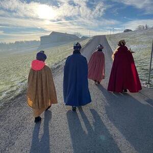 Die Sternsinger unterwegs.