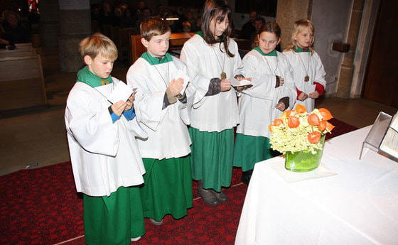 Familienmesse mit Ministrantenaufnahme am 17.11.2013