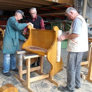 Instandsetzung der Kirchenbänke 31. Mai 2016