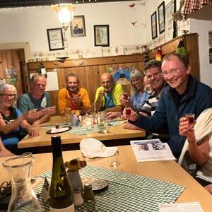 Gute Stimmung am Vorabend der Bergmesse in der Hochkogelhütte
