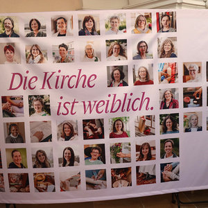 Ausstellung 'Die Kirche ist weiblich'