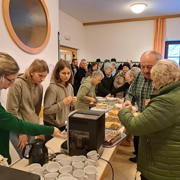 Pfarrkaffee im Pfarrheim Sarleinsbach