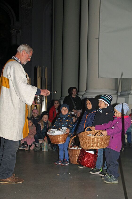 Fr. 10. November - Kirche Linz-Hl. Familie