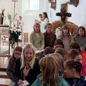 Familienmesse unter dem Thema 'Gott in allen Dingen entdecken'