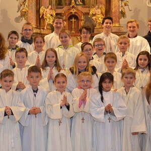 Feierliche Ministrantenaufnahme am Christkönigsonntag