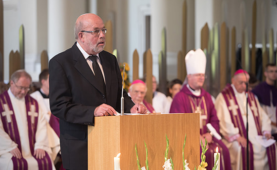 Für die MIVA hielt Franz Xaver Kumpfmüller eine Trauerrede.