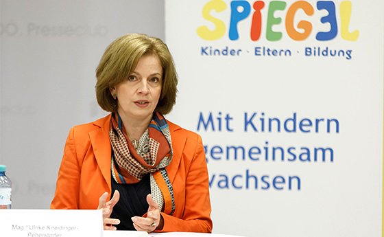Mag.a Ulrike Kneidinger-Peherstorfer (Leiterin SPIEGEL-Elternbildung)
