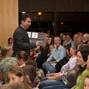 The Magic Priest in Dorf