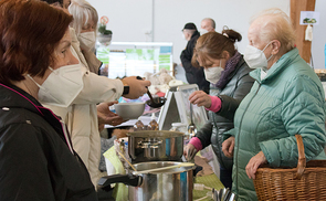 Fastensuppe am Bauernmarkt
