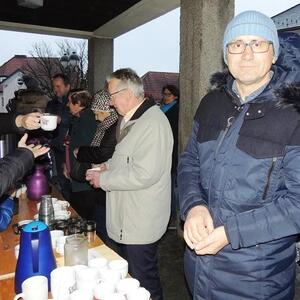 Jahresschlussandacht mit traditioneller Einladung der Pfarrcaritas zum Jahresumtrunk