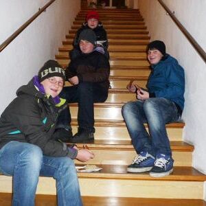 Kinderfeier und Abendmesse mit Adventkranzweihe