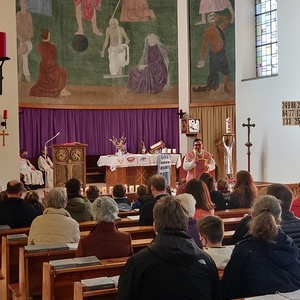 Familienmesse und Gruppengottesdienst der Erstkommunionkinder