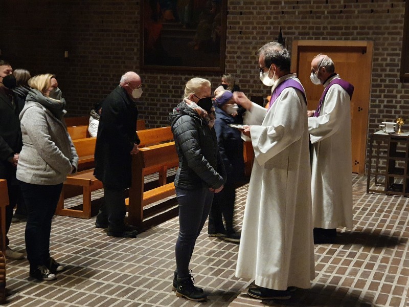 Aschermittwoch / Hasibeder Claudia Aschermittwoch