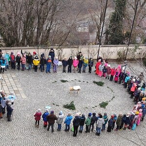 Kindermette und Weihnachts-Schulgottesdienst