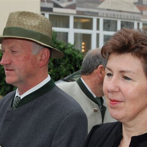 Trachtensonntag mit Ehejubilaren