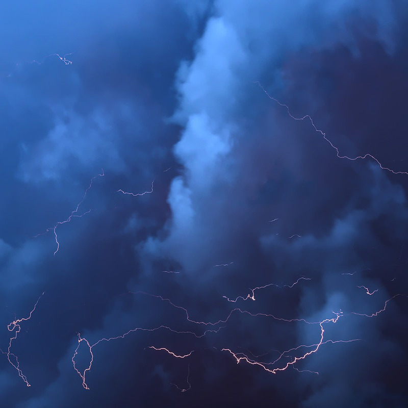 Sturm und Feuerzungen