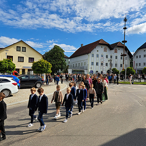 Festzug in die Kirche