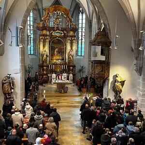 Eine große Feiergemeinde bei der Palmweihe