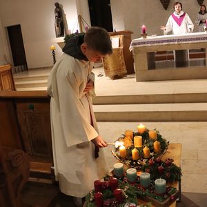Adventkranzweihe 2022 in St. Quirinus