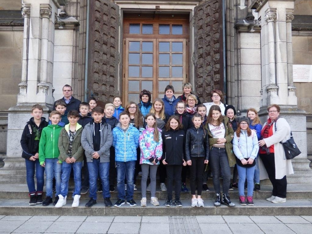 Dombesuch der Firmlinge in Linz