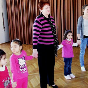 Kinder- und Seniorentanz