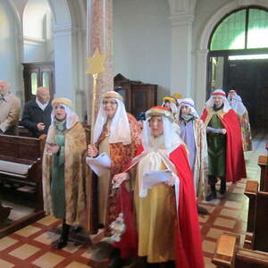 Pfarre Linz-Hl. Familie - Sternsingermesse