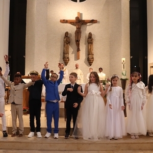 St. Quirinus feiert mit 10 Erstkommunionkindern 2026
