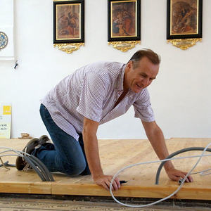 Die Bänke werden wieder montiert 16.09.2016