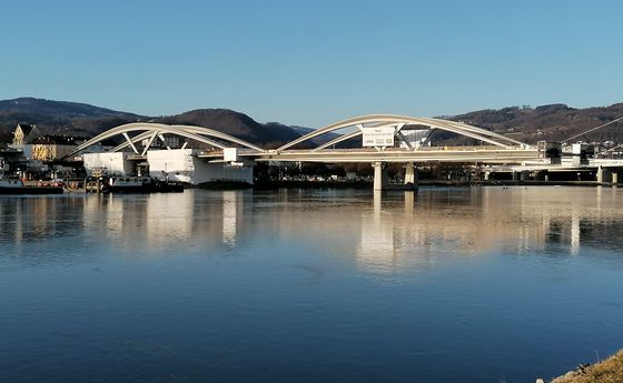 Brücken bauen - Flüchtlinge / Christian Koller Eisenbahnbrücke NEU 2021