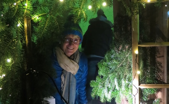 Adventstimmung am Kirchenplatz                               