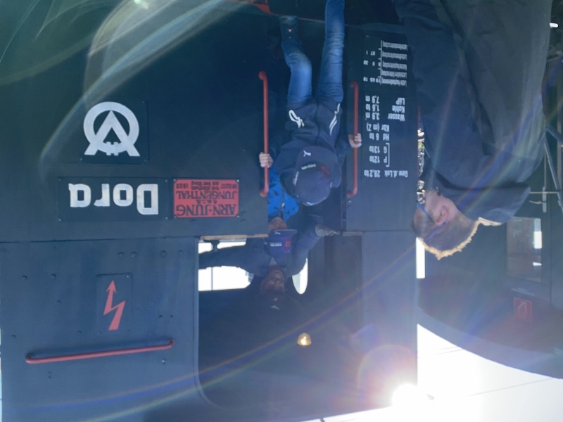 DORA Dampflok - Vater-Kind-Aktion / KMB / Schönleitner DORA Dampflok - Kinder besichtigen den Zugführerstand