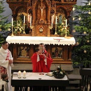 und Wein zu Blut Christi