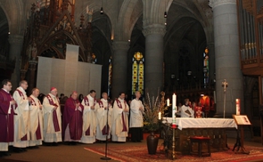 Nuntius Zurbriggen feierte das Requiem mit. © Diözese Linz