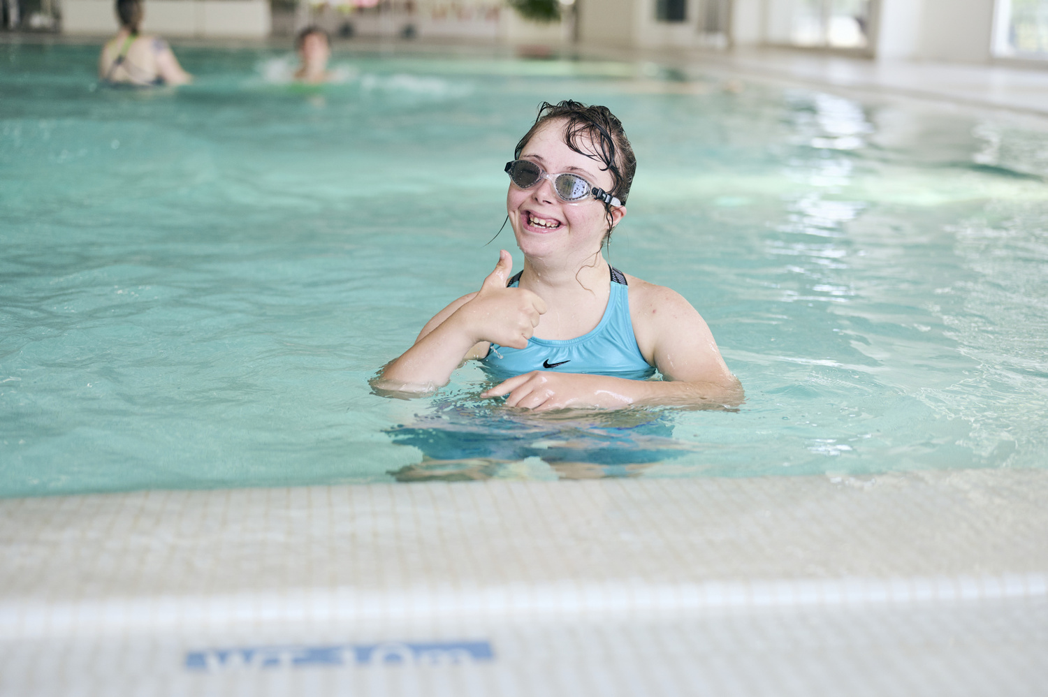 Kathi im Trauner Schwimmbad / © Raphael Gabauer Kathi im Trauner Schwimmbad
