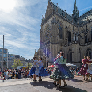 Begegnungsfest auf dem Linzer Domplatz