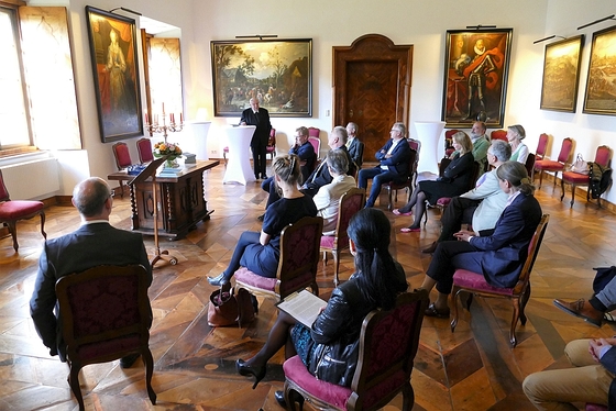 Grußworte von Altbischof Dr. Maximilian Aichern OSB beim Festakt im Schloss Tillysburg.