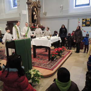 Kindersegnung 2015 in der Stadtpfarrkirche Urfahr mit dem Kindergarten Schwalbennest.
