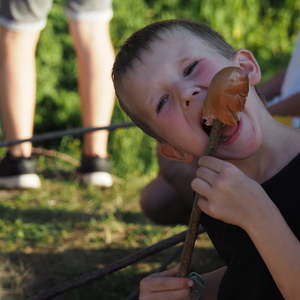 OLYMPUS DIGITAL CAMERA         